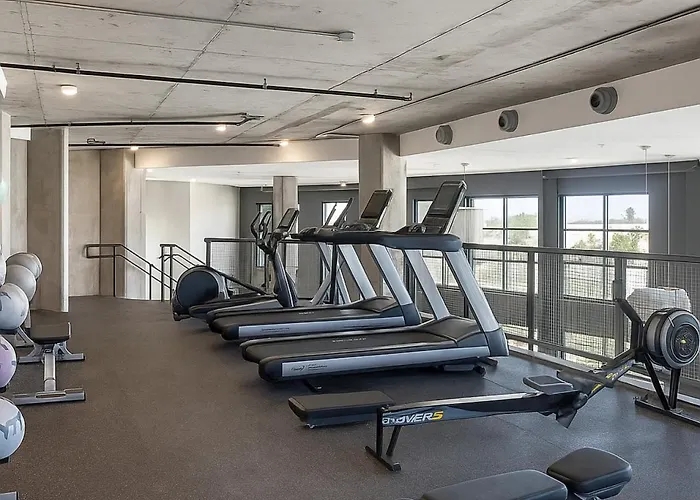Old Town Camelback Mall Mountain View Pool Apartment *